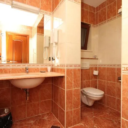 Seaside With A Swimming Pool - 7561 *