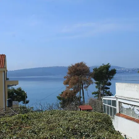 Apartment Seaside With A Swimming Pool - 7561