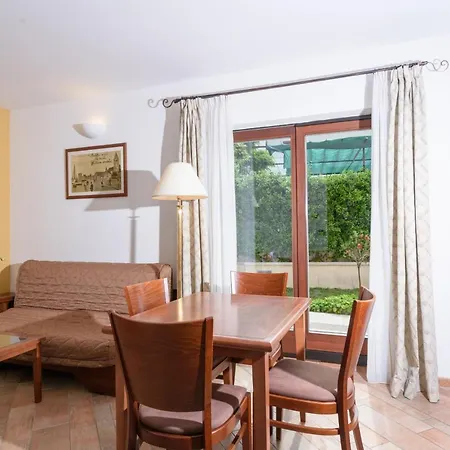 Seaside With A Swimming Pool - 7561 Apartment Trogir