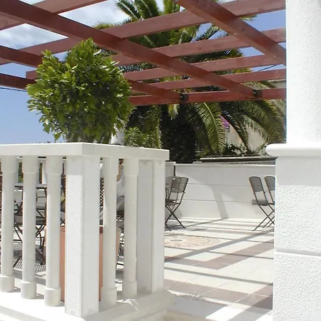 Апартаменты Seaside With A Swimming Pool - 7561 Трогир