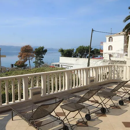 Апартаменты Seaside With A Swimming Pool - 7561 Трогир