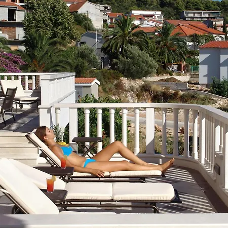 Seaside With A Swimming Pool - 7561 Апартаменты